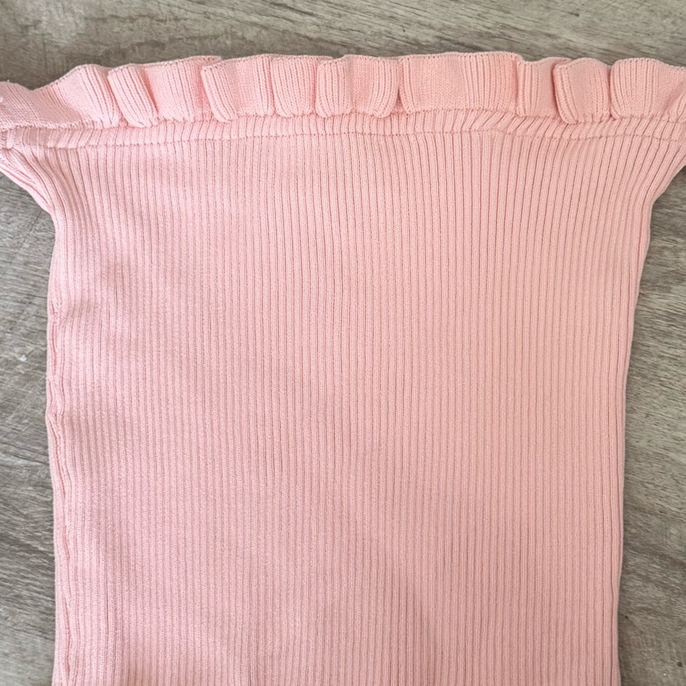 Pink Ruffled Off-Shoulder Crop Top - Picture 3 of 3